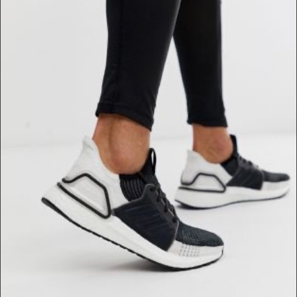 Adidas ultraboost 19 limited edition Oreo